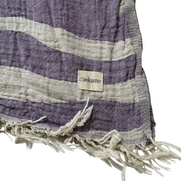 ONKUMO Amazon Coral Organic Cotton Towel in Purple Cream Double Faced Muslin - Picture 3 of 7